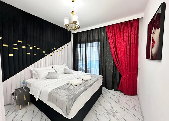 Stay In Heart Of Dubai Marina Walk To Jbr Beach 8