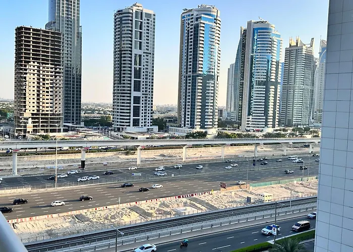Stay In Heart Of Dubai Marina Walk To Jbr Beach 8